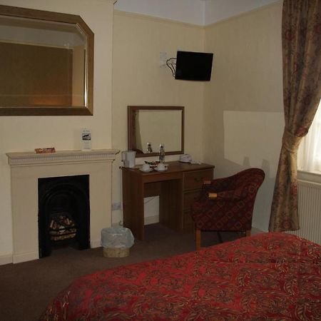 The Swan Hotel East Ilsley Room photo